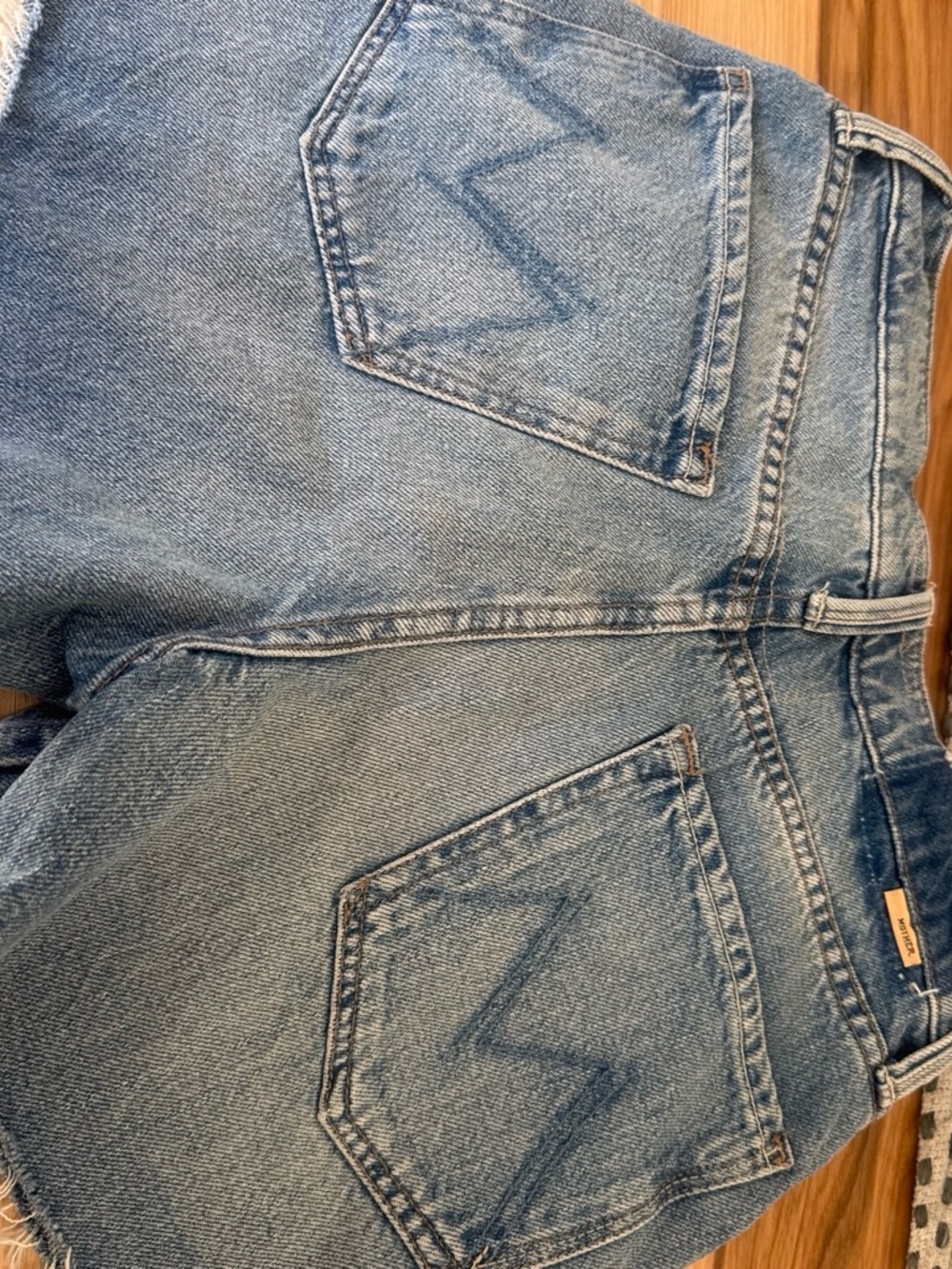 MOTHER Men’s Light Blue Relaxed Denim Jeans brand new